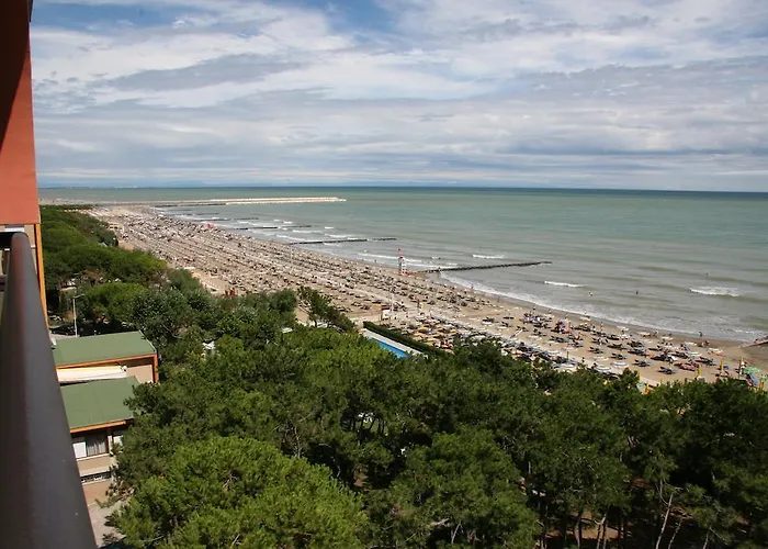 アパートホテル Florida 4*