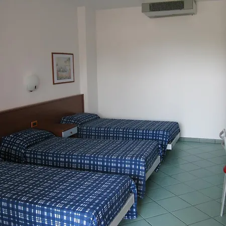 Ξενοδοχείο με διαμερίσματα Florida 4*