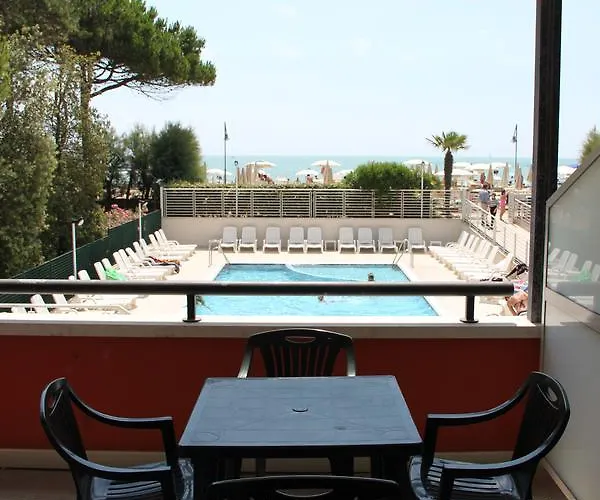 Aparthotel Florida 4*